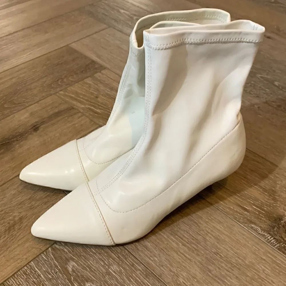 Sugar Kitten Heel Booties